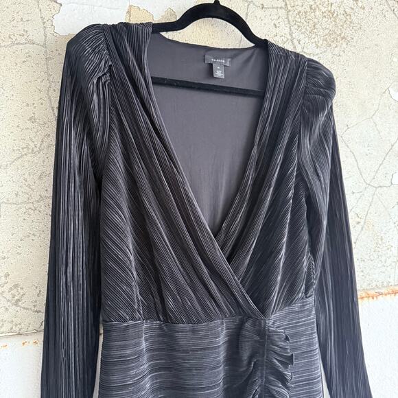 Halogen Mini Dress Plisse Pleased Surplice Long Sleeve Party Cocktail Womens M - Picture 9 of 9